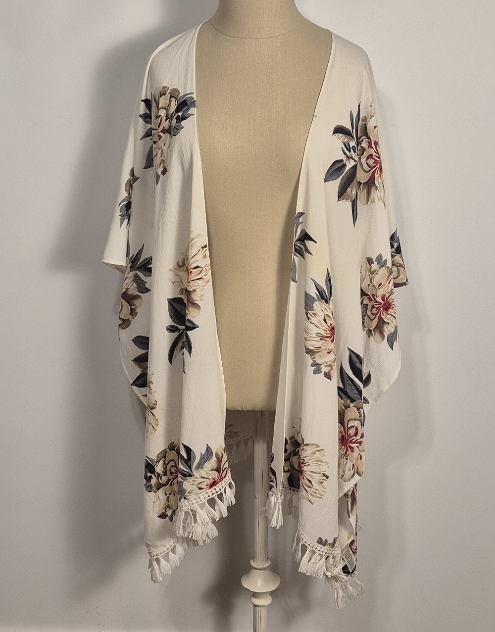 Umgee USA Boho Floral Tassel Hem Kimono Cardigan Cover Up White  Size S/M